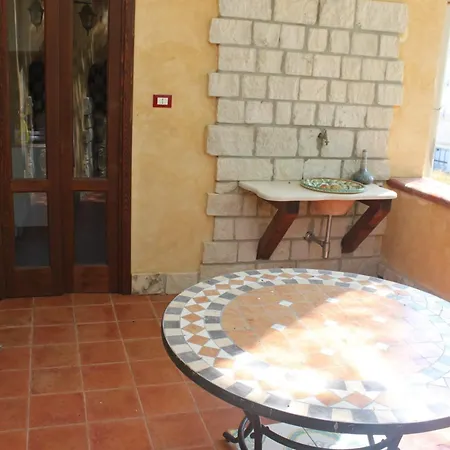 Il Giardino Di Pietra Bed & Breakfast