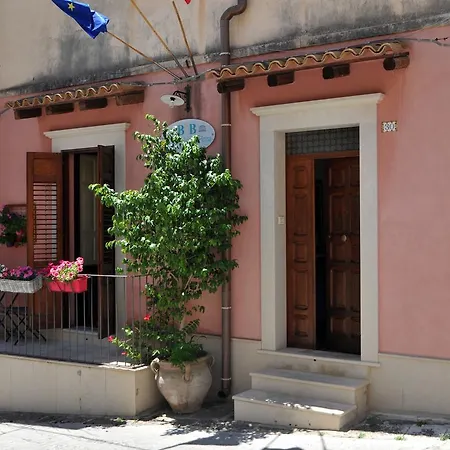 Bed & Breakfast Il Giardino Di Pietra Noto